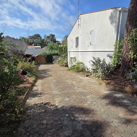 Holiday home Maison Familiale 6 Pers, Animaux Admis, Proche - Fr-1-194-434